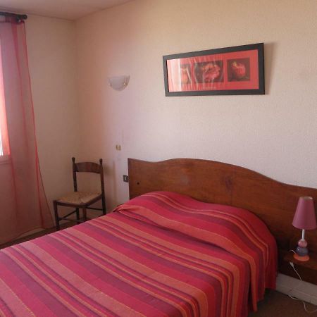 Le Barry Hotell Villefranche-dʼAlbigeois Exteriör bild