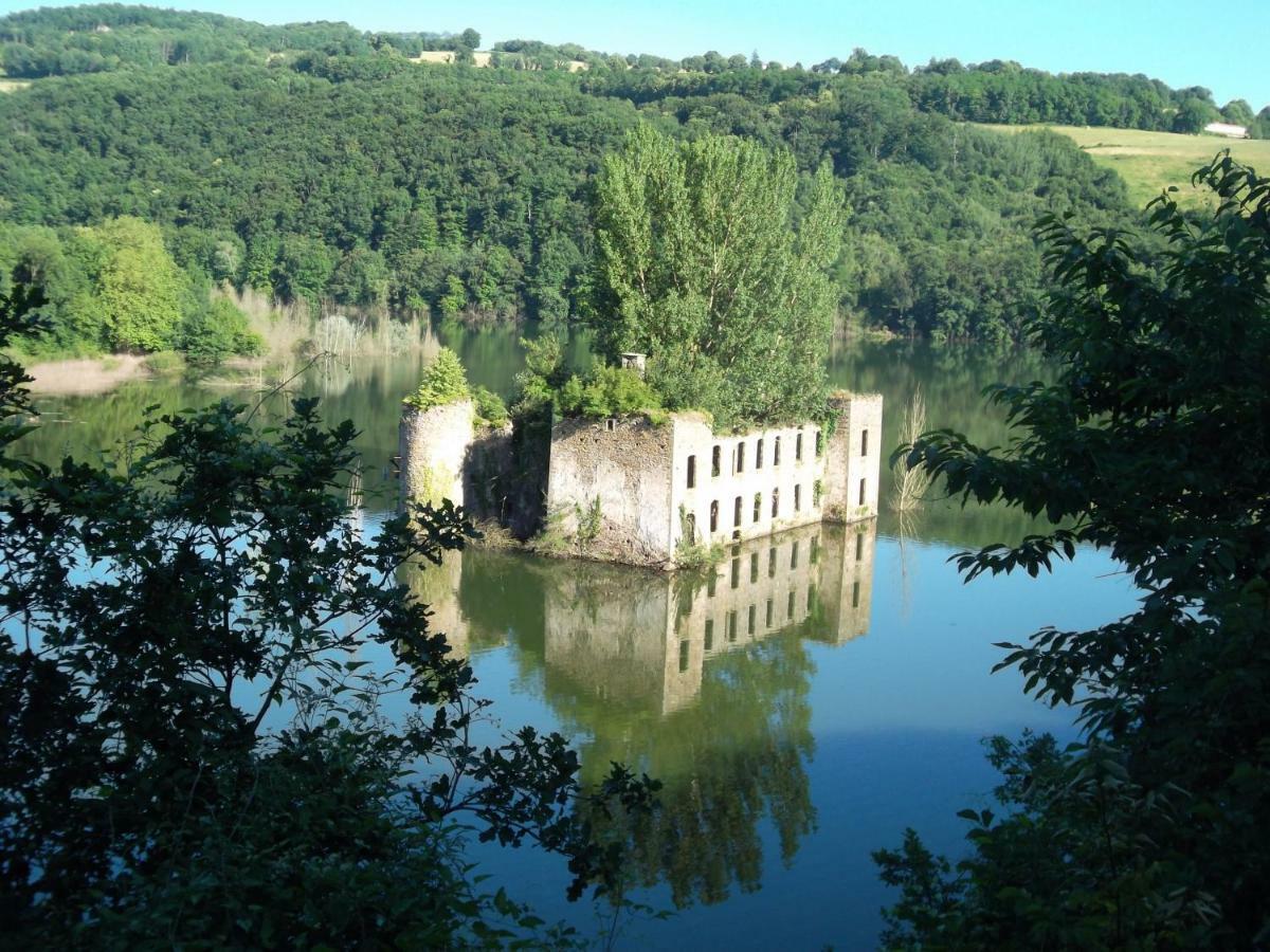 Le Barry Hotell Villefranche-dʼAlbigeois Exteriör bild